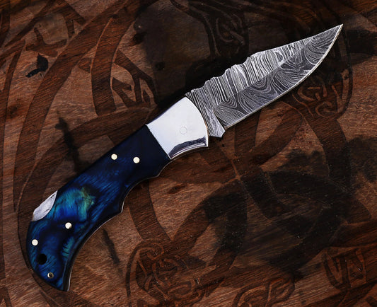 Saddlebag handmade Damascus folding pocket knife with pakka wood handle – view 2