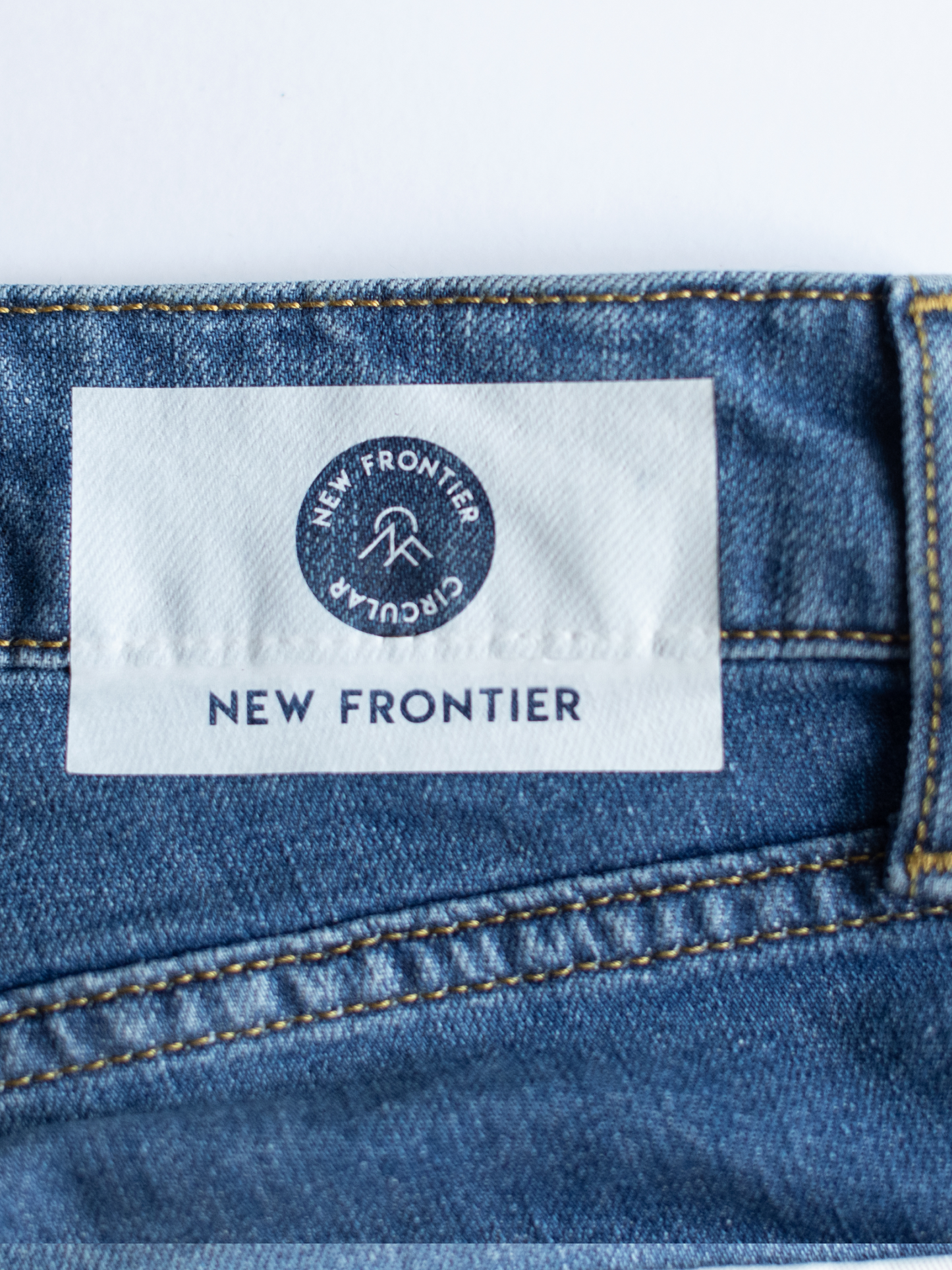 Women's Straight Leg Jean - Authentic Blue