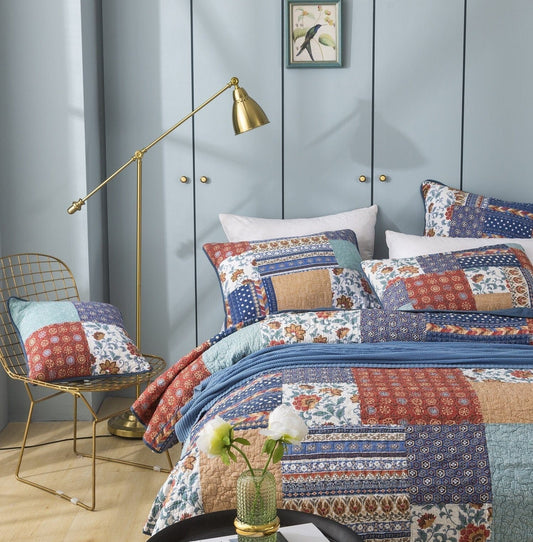 Ranch House Floral Patchwork Cotton Quilted Bedspread Set