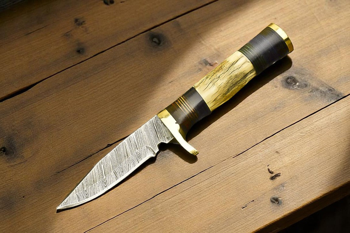 Handmade Damascus Steel Hunting Knife with Antler Horn