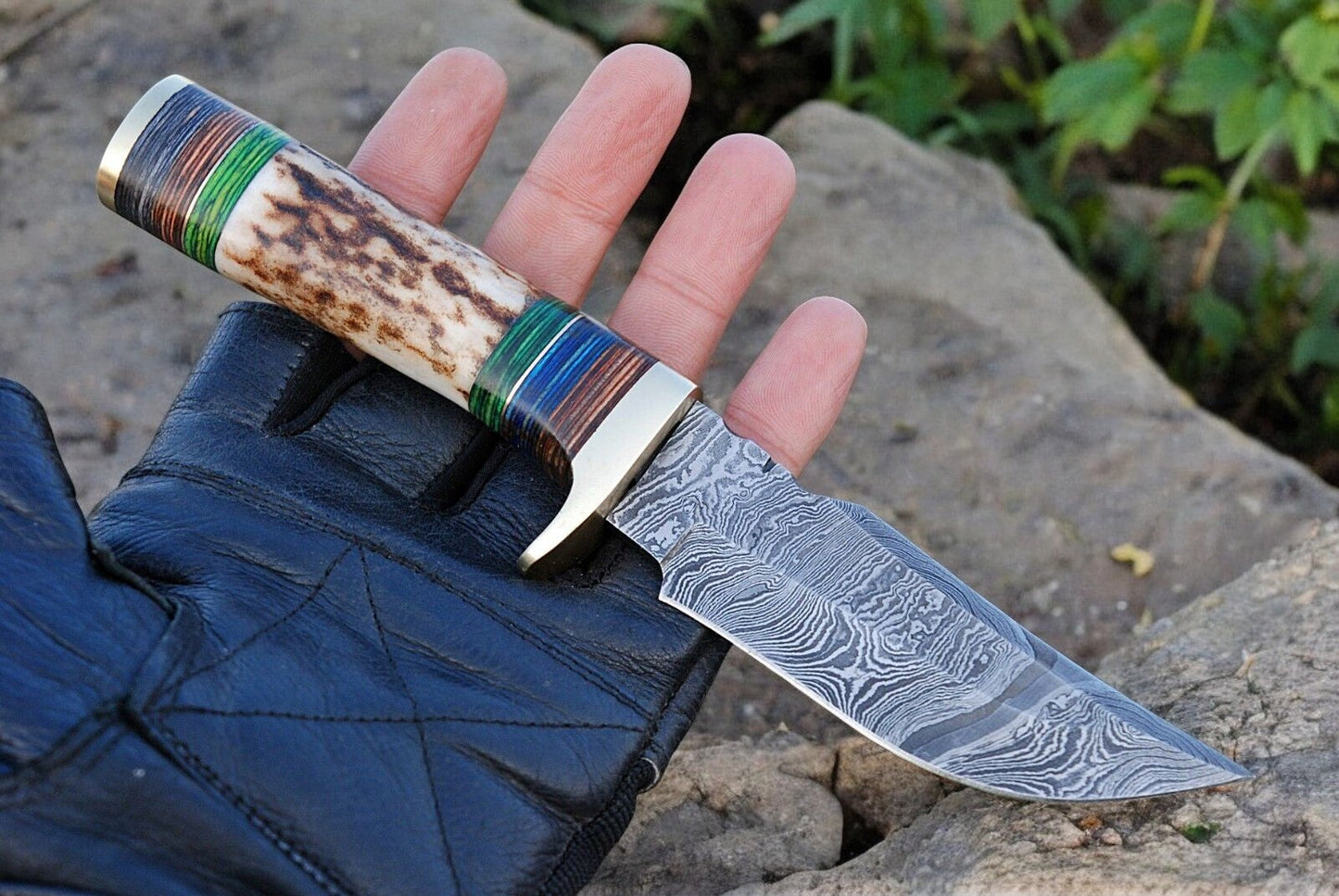 Custom Handmade Hunting Knife – Damascus Steel Blade