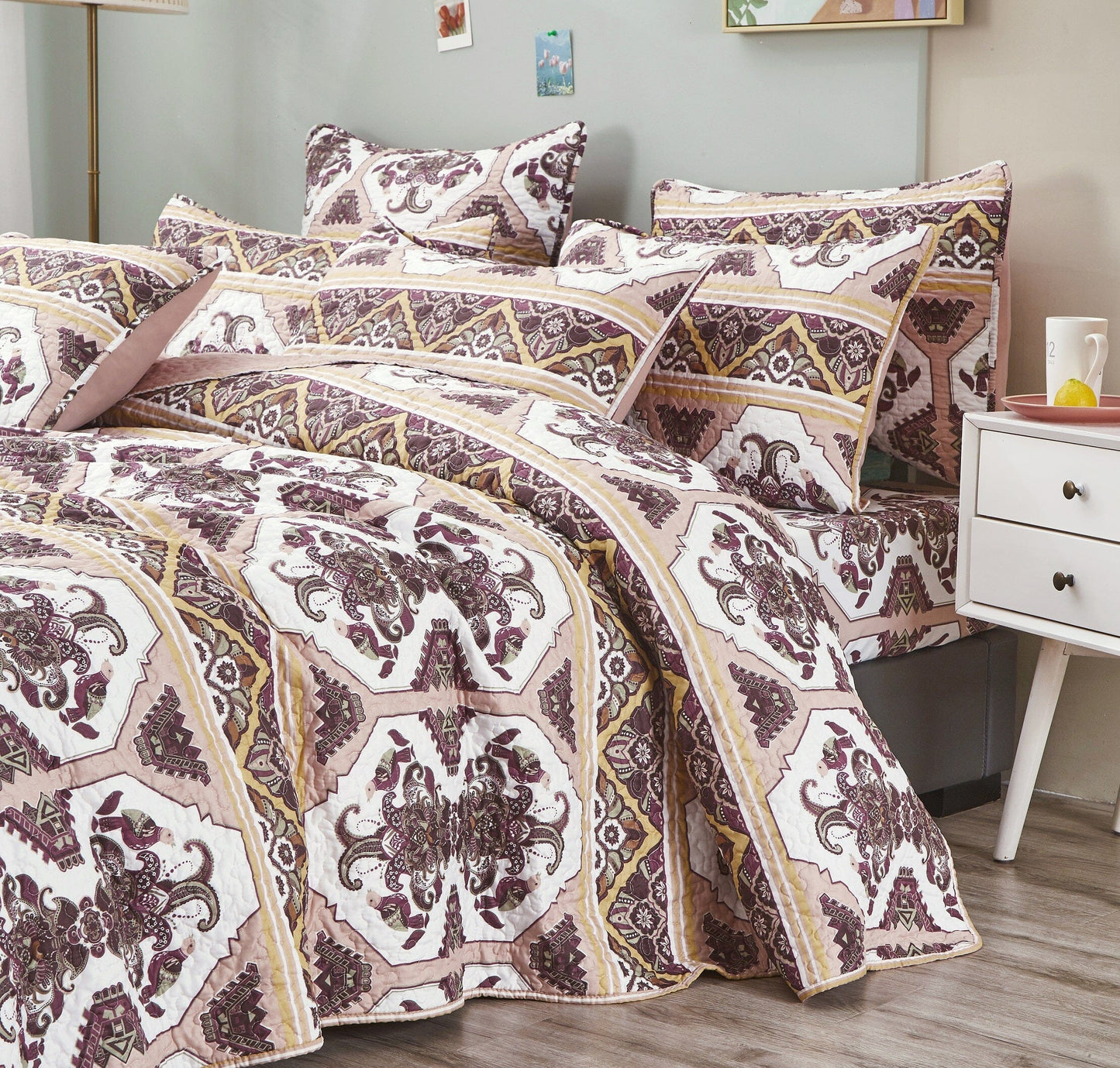 Persian Design Intricate Ornate Print Coverlet w/ Shams