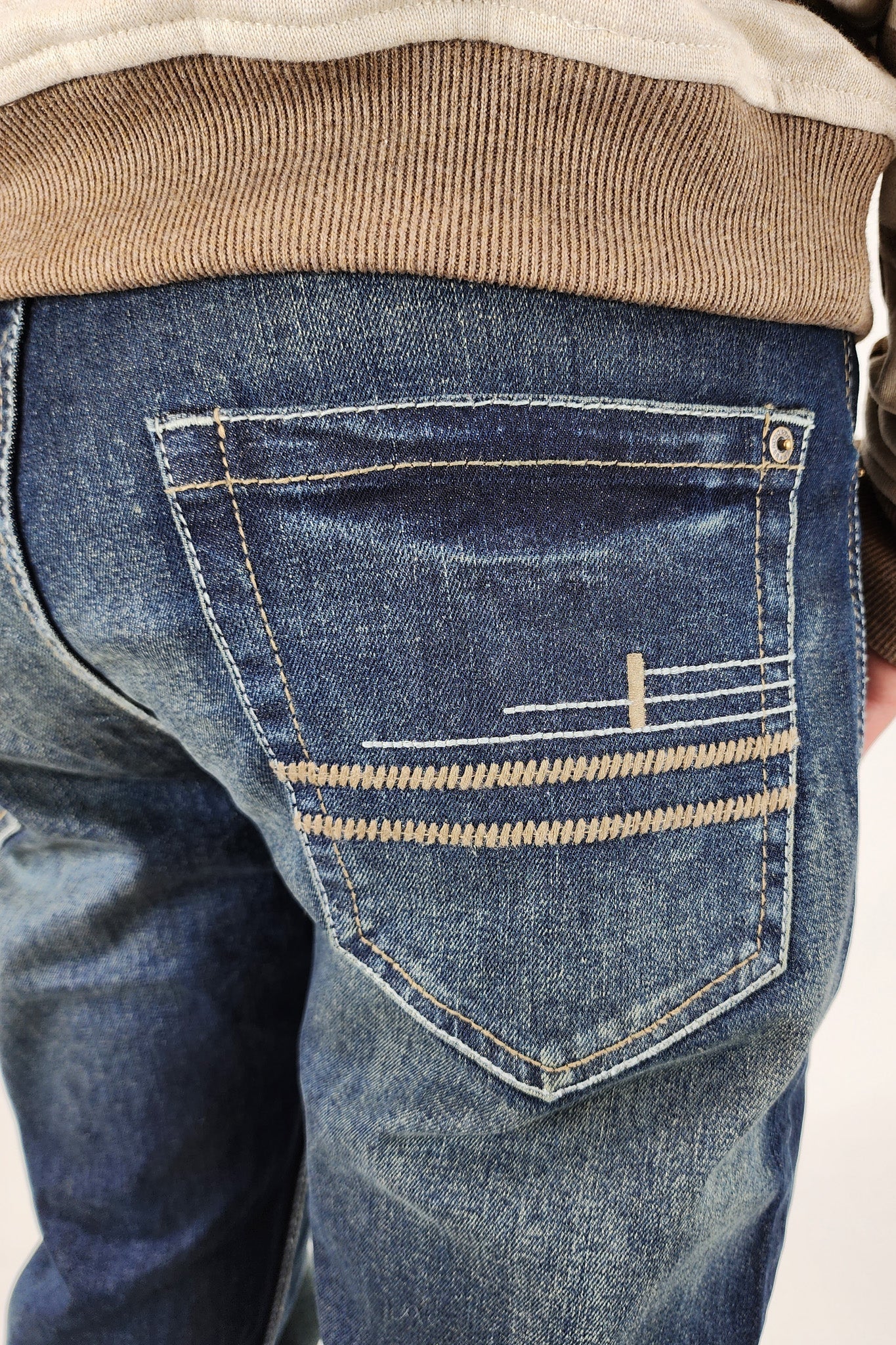 Drover Badlands Fit - Stretch Fabric, Slim Fit, Low-Rise, Straight Leg, Boot Cut (Dark Wash & Faded)