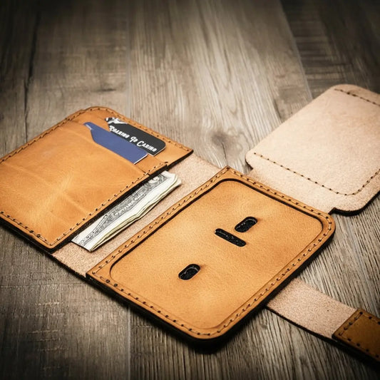 Badge Vertical Wallet - Saddle Tan