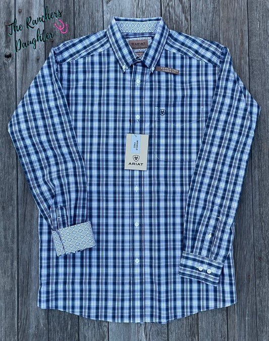 Ariat Men's Wrinkle Free Dargan Classic Fit Shirt