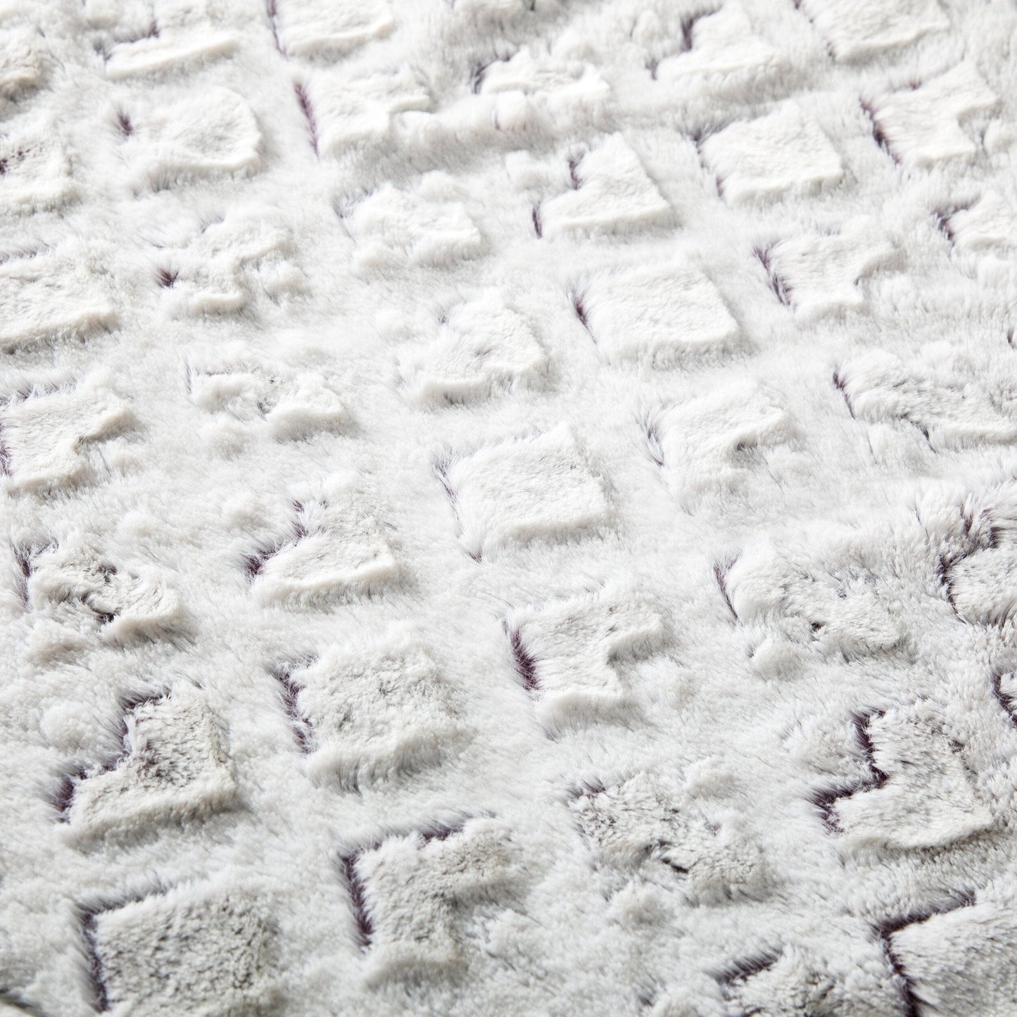 Luxury Dreamy Milky White & Purple Sherpa Backside Faux Fur Throw Blanket