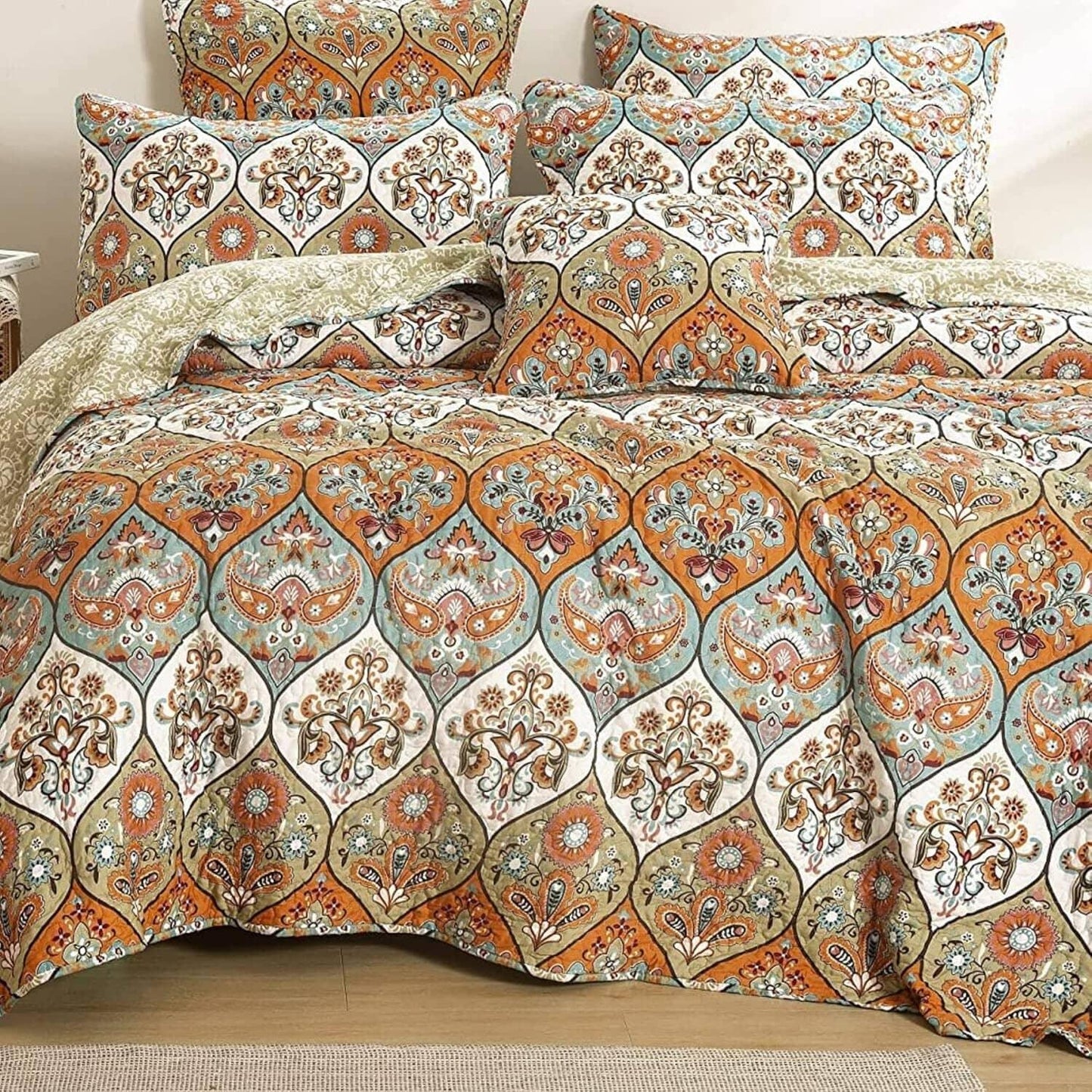 Garden Coral Paisley Quilted Bedspread Set