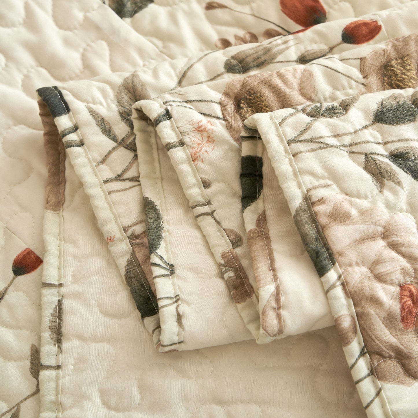 Country Meadow Quilt Set