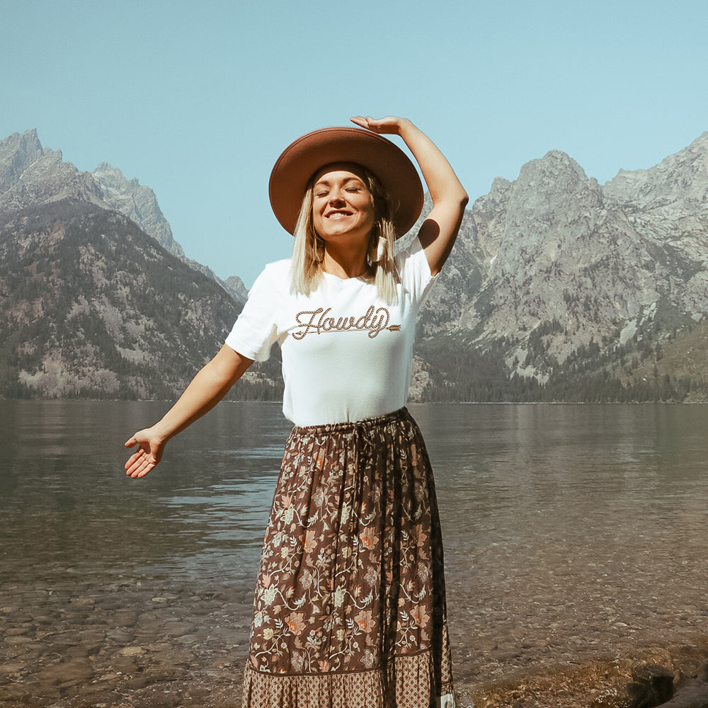 Howdy T-Shirt Bourbon Cowgirl
