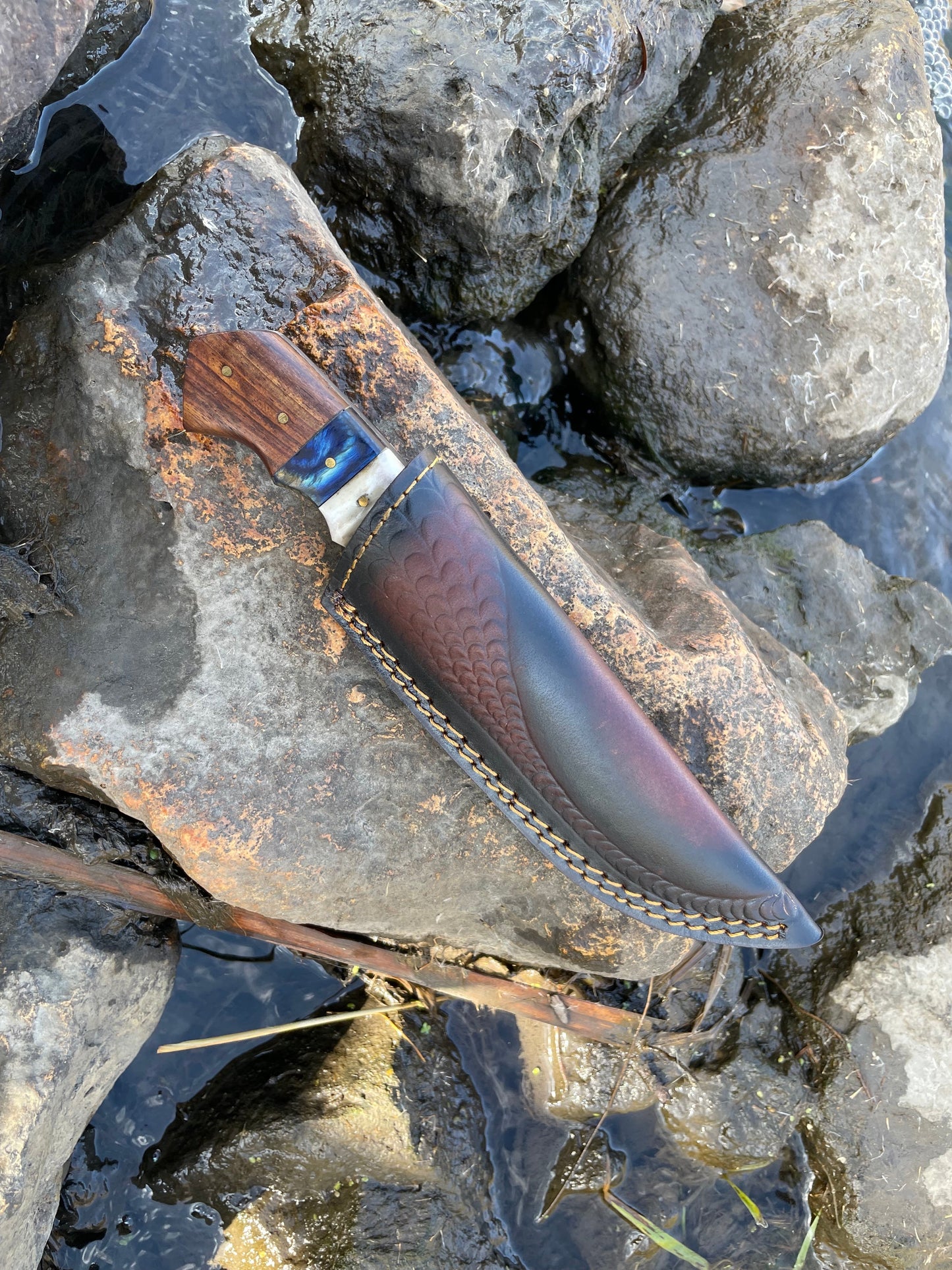 Handmade 1095 High Carbon Damascus Steel Hunting Knife TK-031