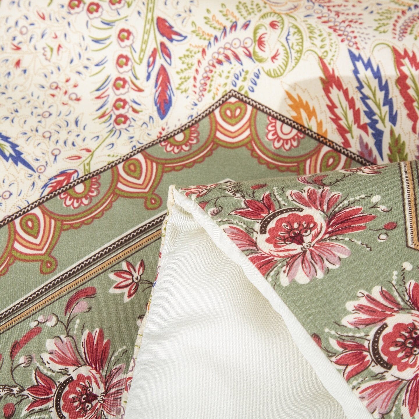 Cranberry Sage Duvet Cover Set w/ Pillow Cases