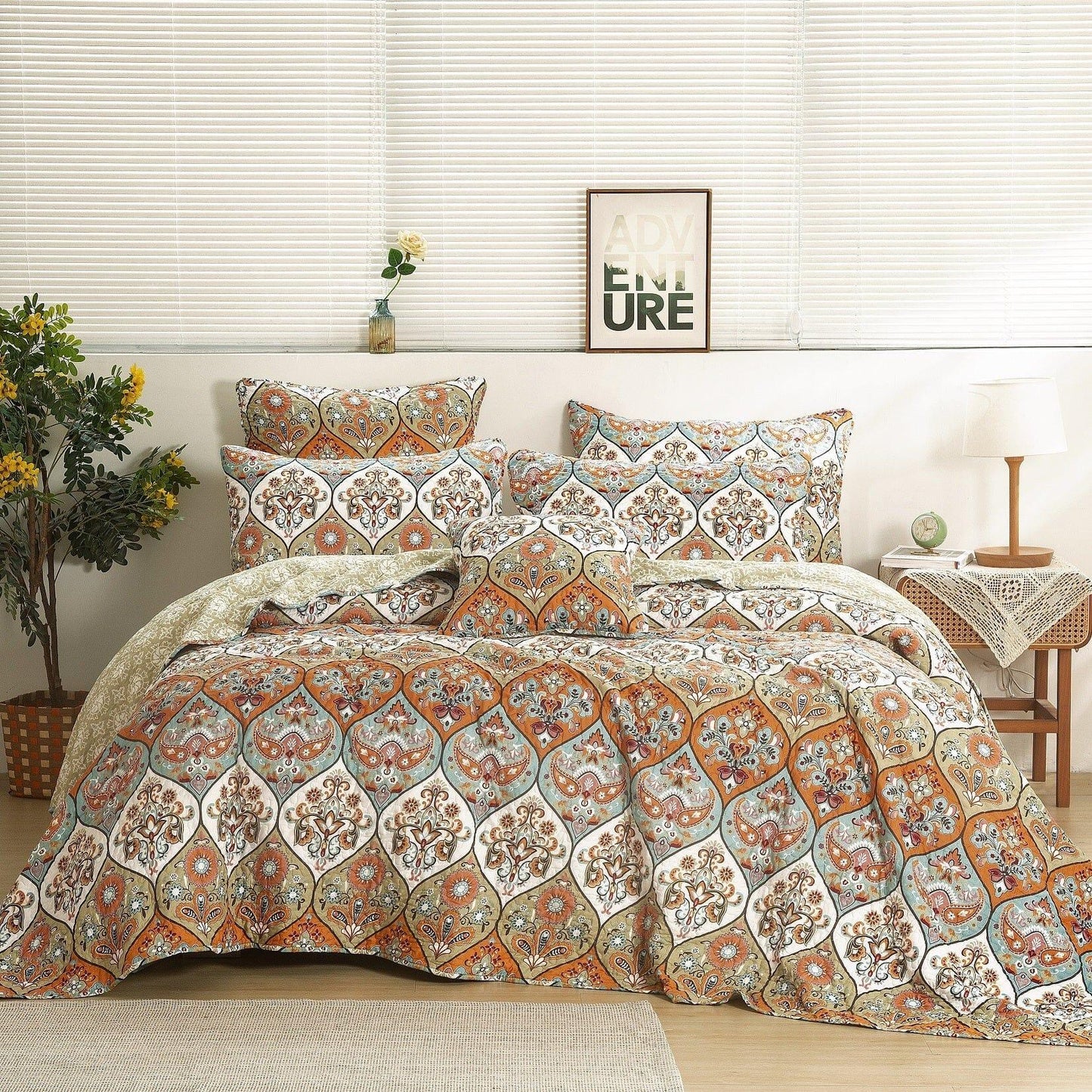 Garden Coral Paisley Quilted Bedspread Set
