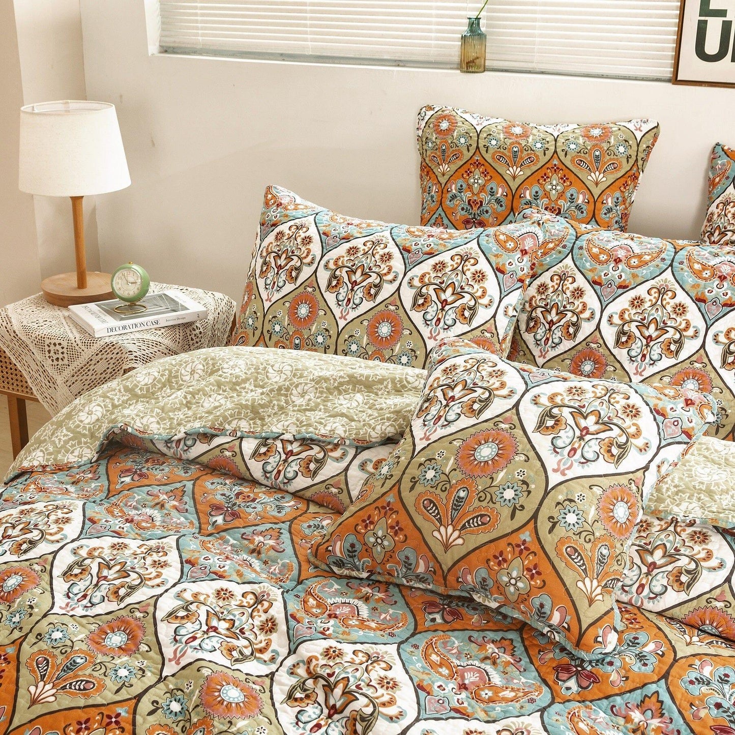 Garden Coral Paisley Quilted Bedspread Set