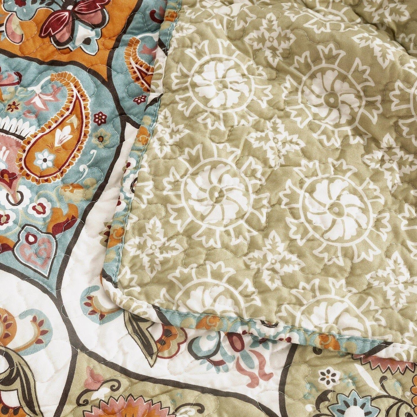 Garden Coral Paisley Quilted Bedspread Set