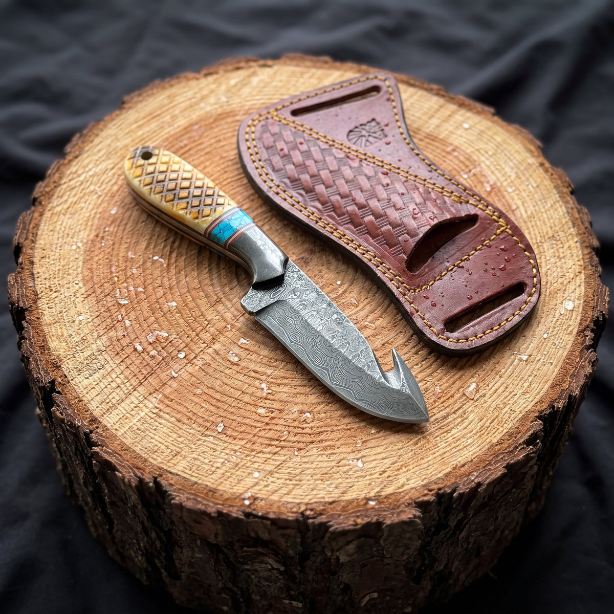 Titan "Amber Turquoise" Damascus Gut-Hook Skinner – Bone & Turquoise Inlay Handle, Leather Sheath