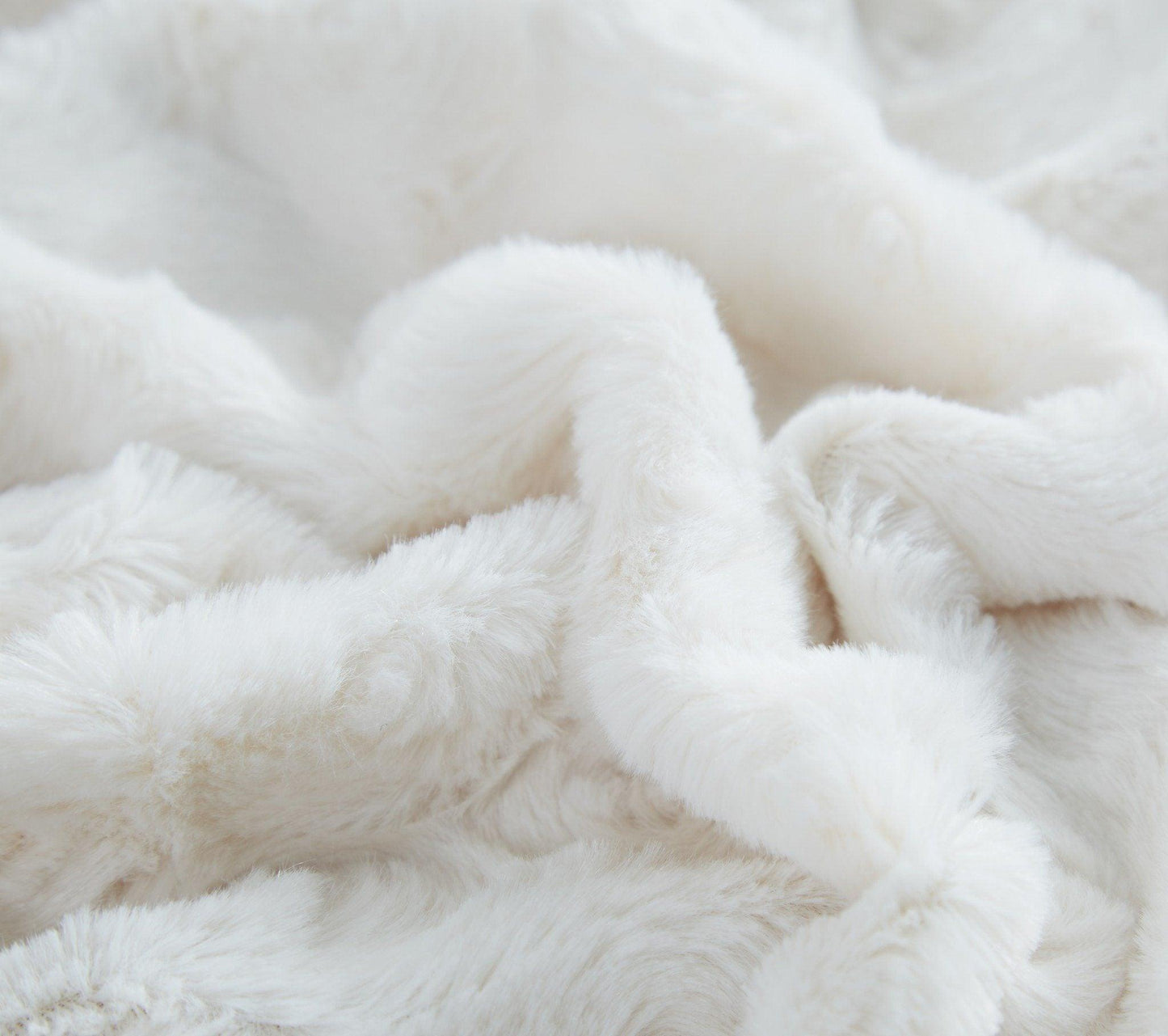 Luxury White Roses Fluffy Soft Sherpa Backside Faux Fur Throw Blanket