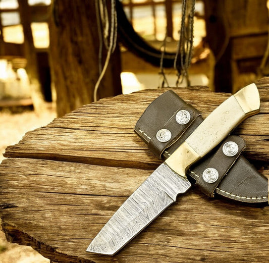 Traditional Cowboy Knife – Damascus Tanto
