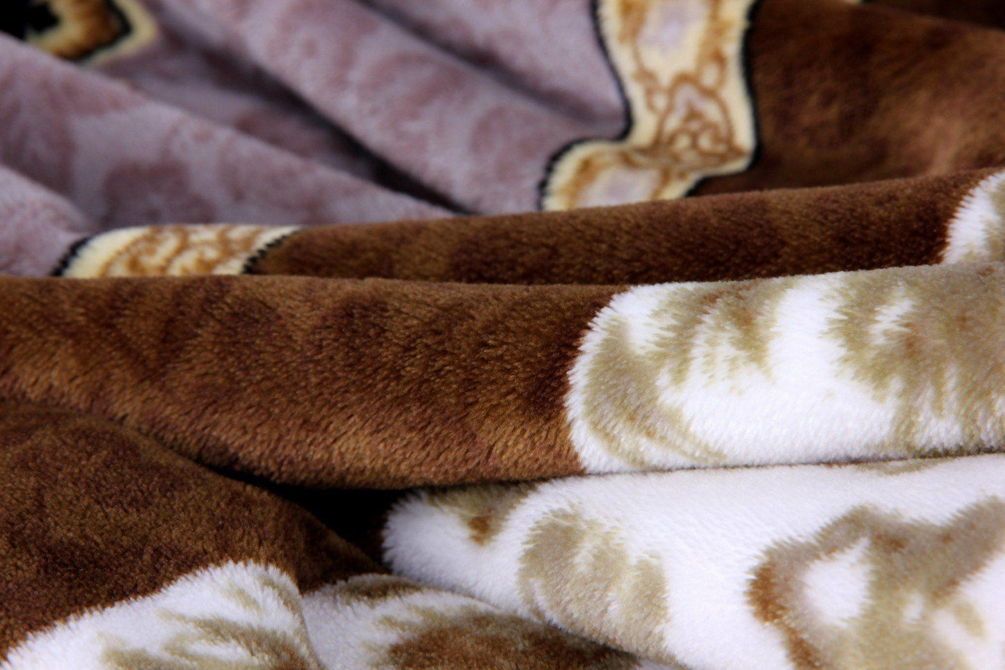 Lavender Floral Cabin Flannel Mink Fleece Throw Blanket
