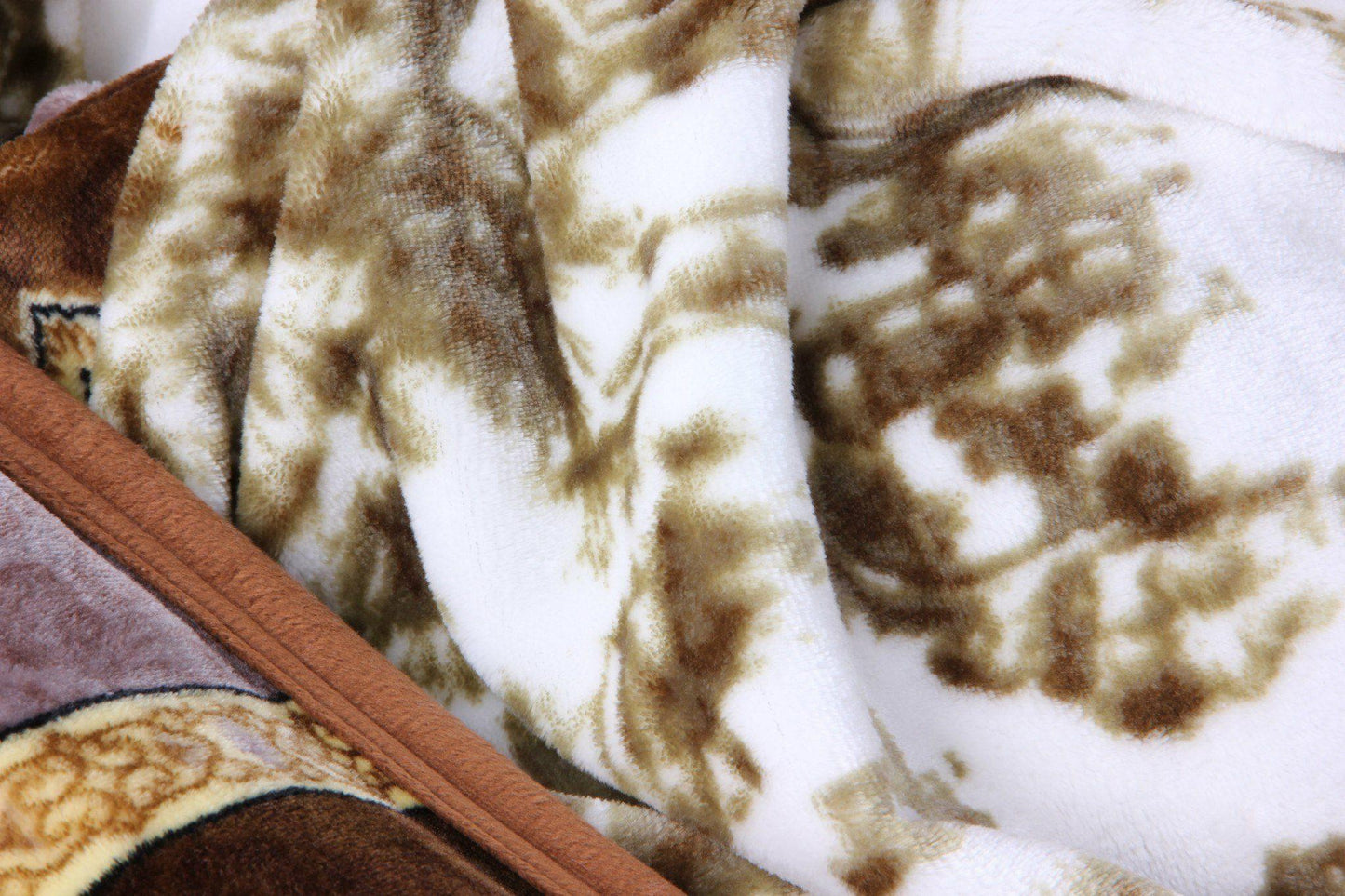 Lavender Floral Cabin Flannel Mink Fleece Throw Blanket