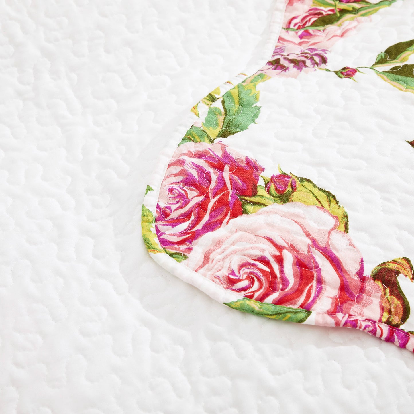Romantic Roses Floral Throw Blanket - Lovely Spring Pink & White Scalloped Edges